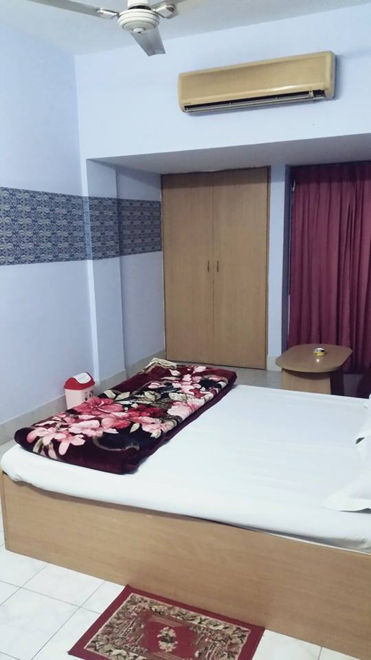 Deluxe Four Bed A/C