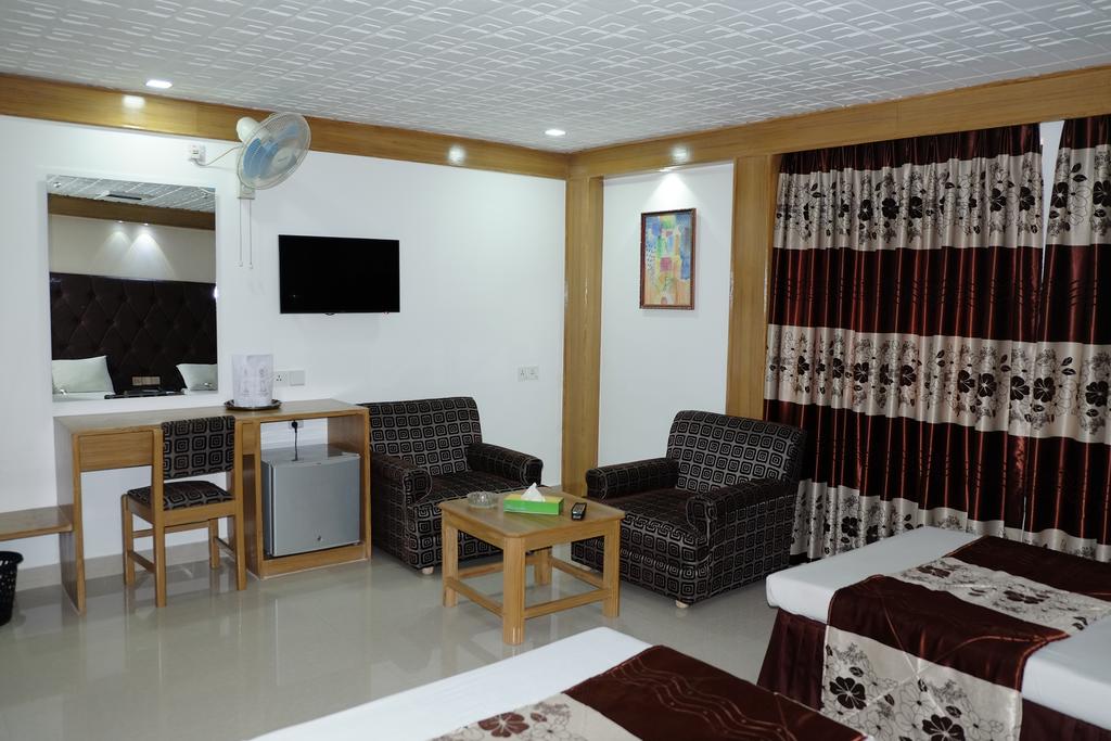 Hotel photo 12