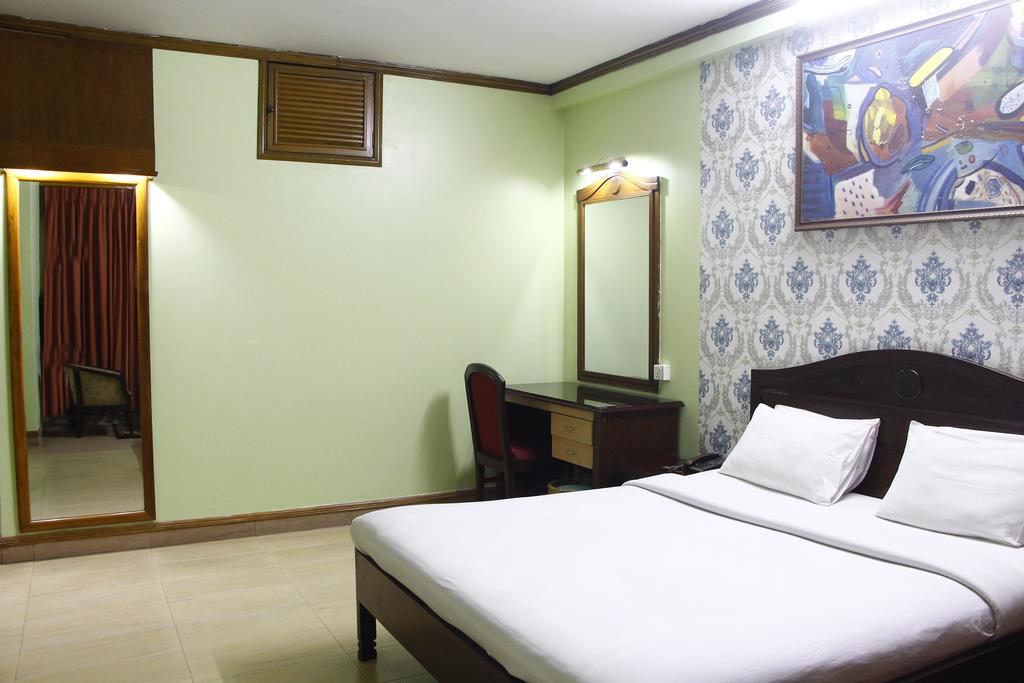 Hotel photo 12