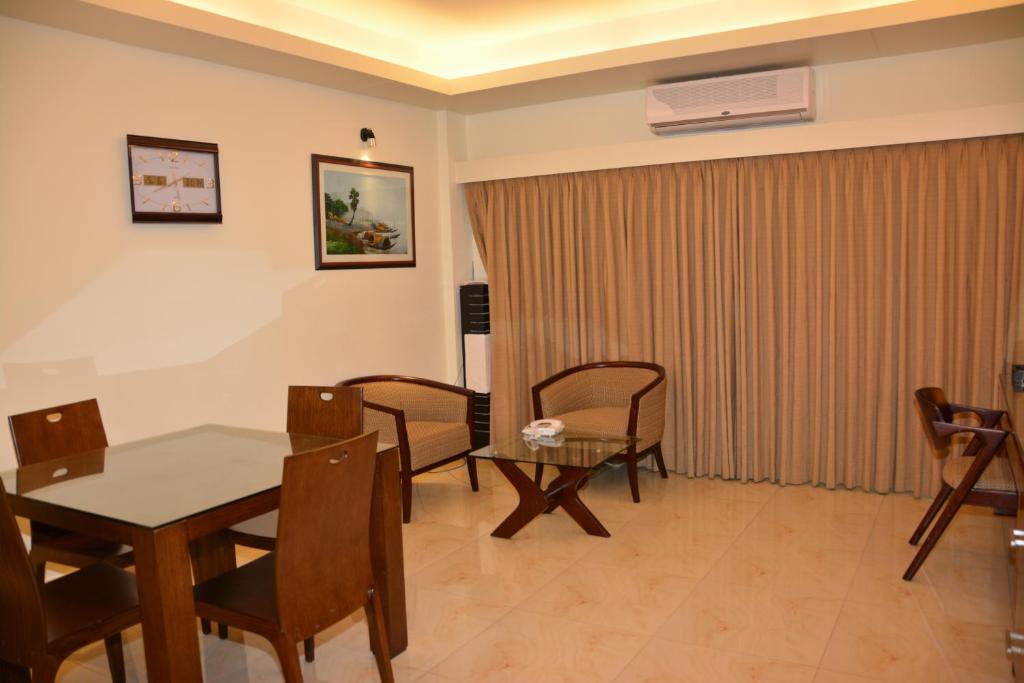 Executive Suite