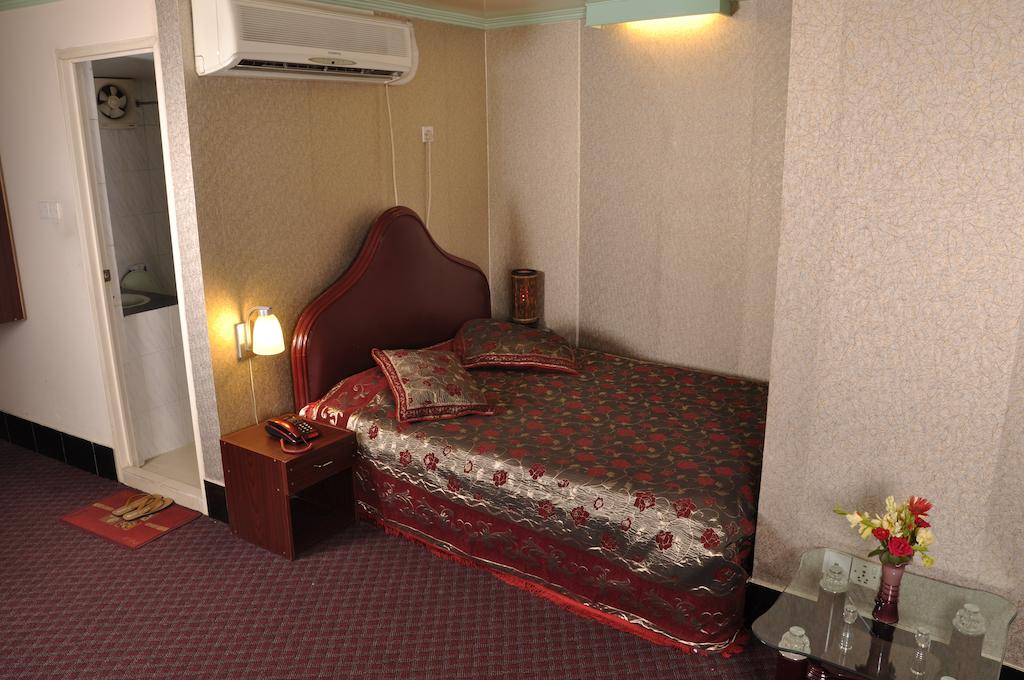 Deluxe Single Room