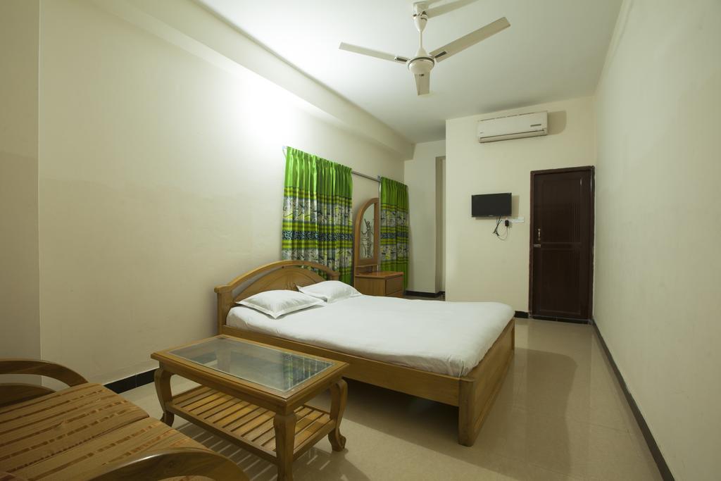 Couple Bed Non Ac Deluxe
