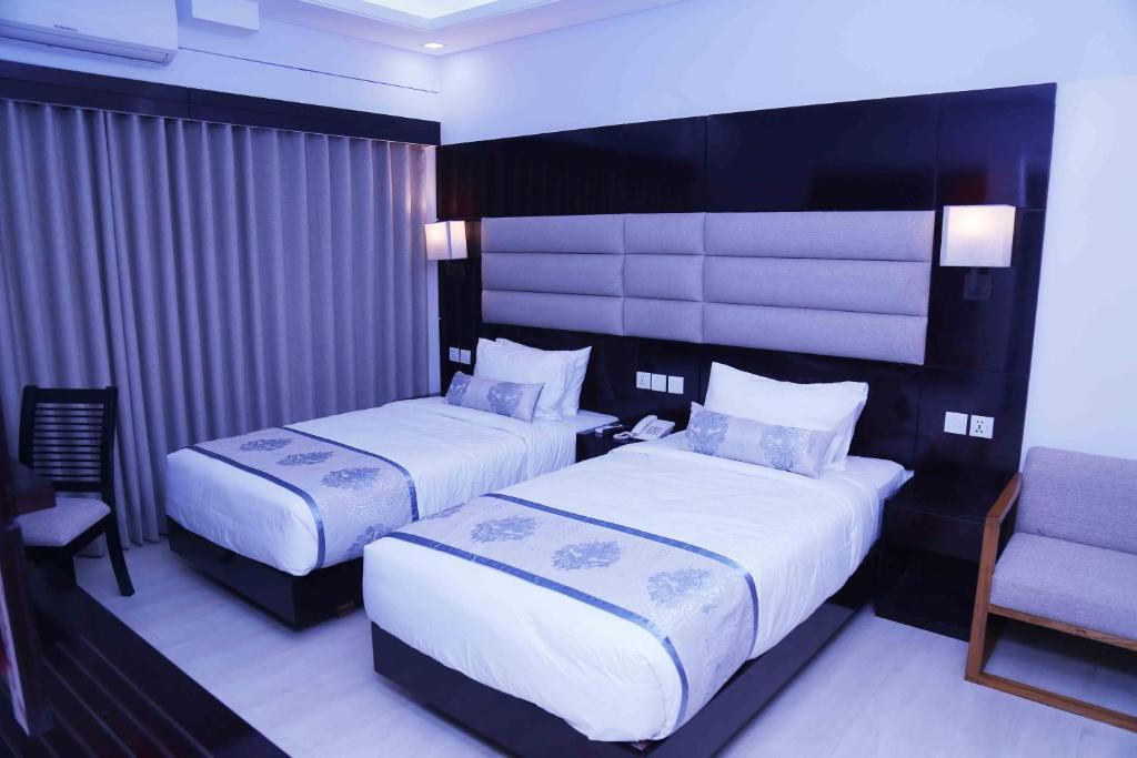 Twin Room with City View