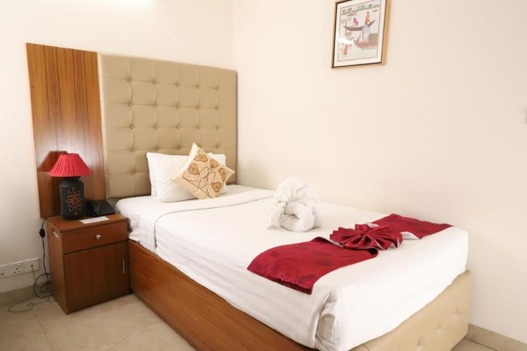 Single Room with Private Bathroom