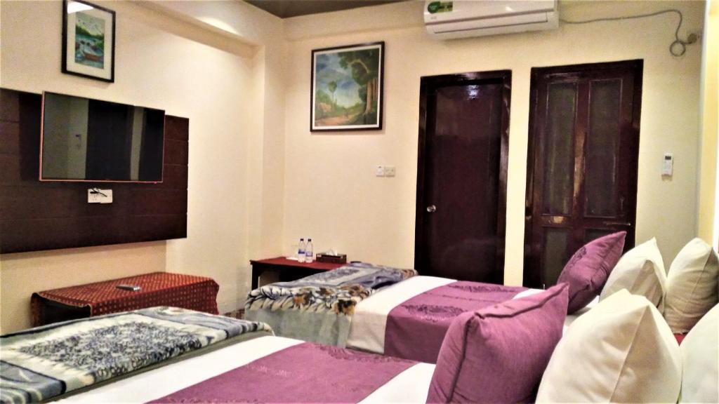Deluxe Family Room