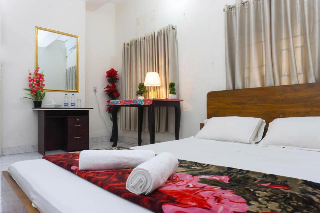 Hotel White House International