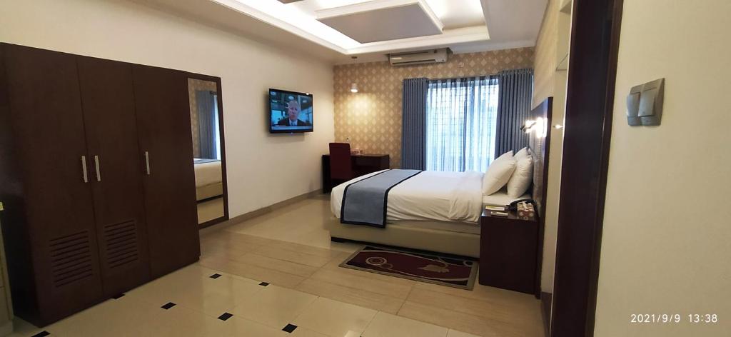 Executive Suite
