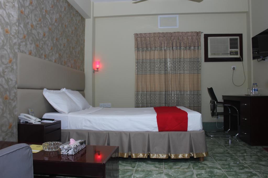 Deluxe Single Room