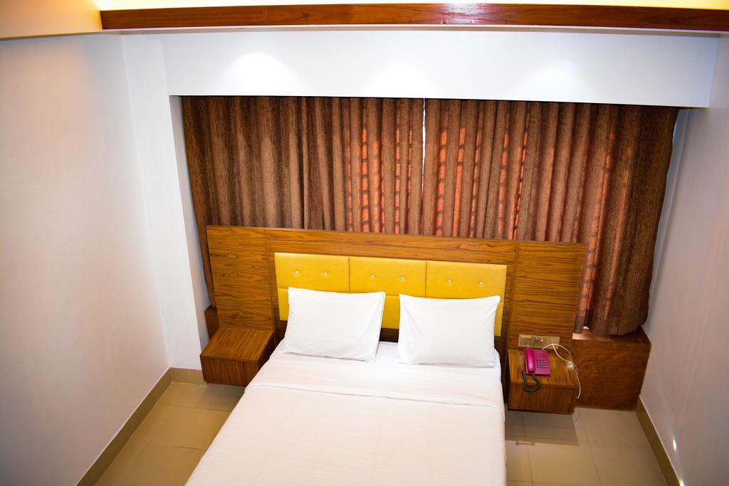 Deluxe Single Room