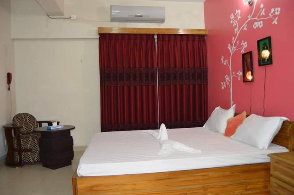 Connecting Room