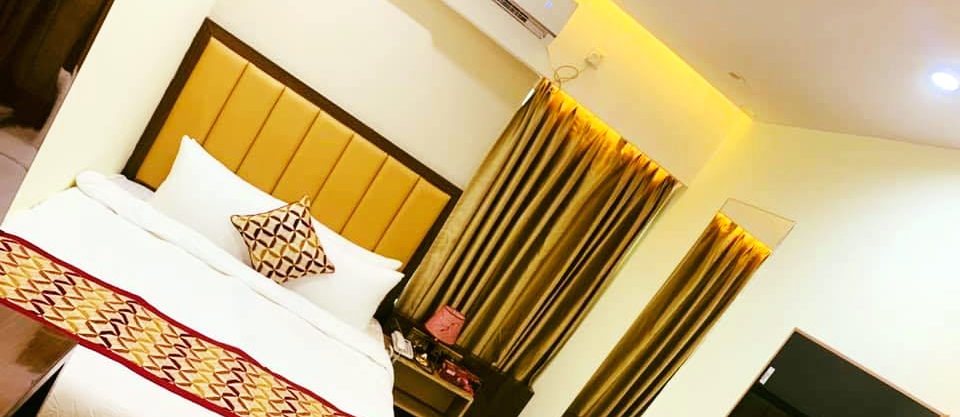 Deluxe Family Room