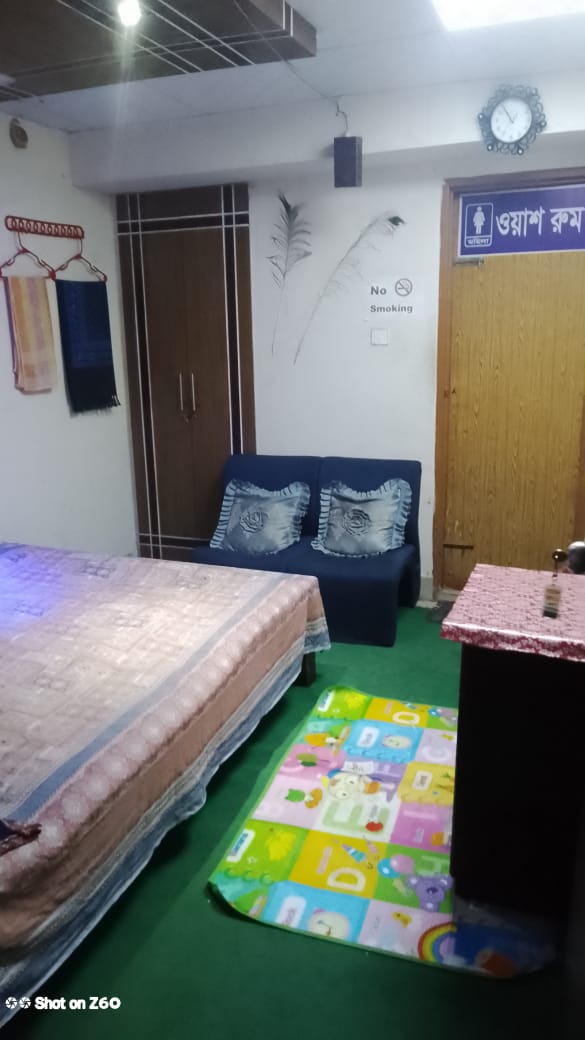 Non Ac Family Bed