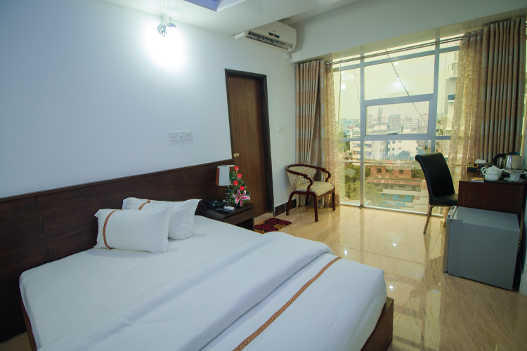 Deluxe Family Room