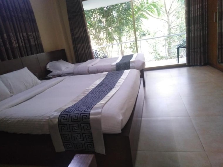 Luxury Suite