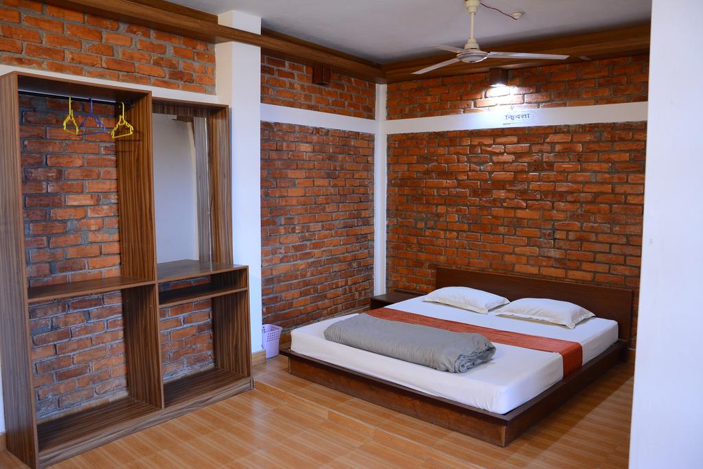 Couple Room