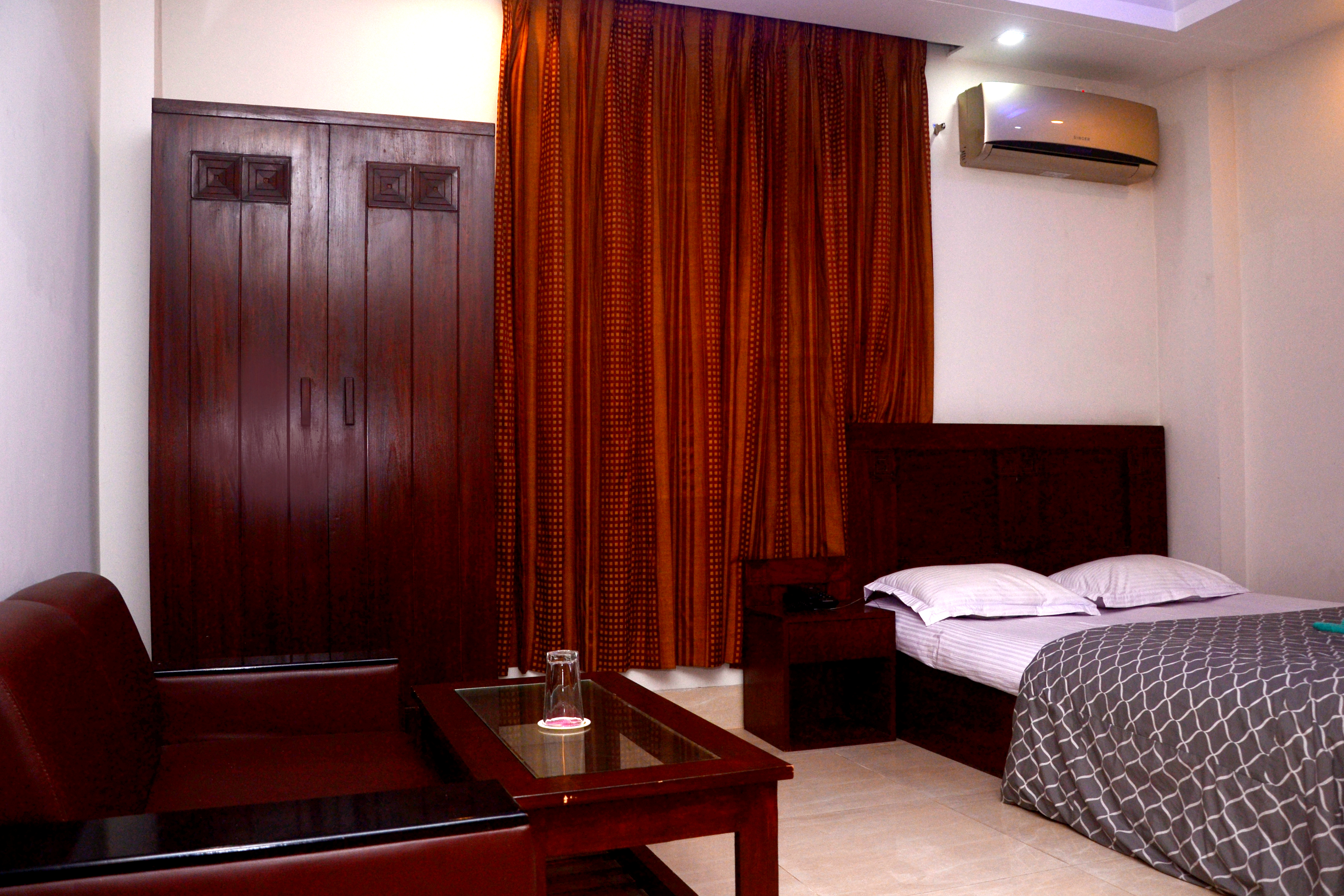 Ac Standard Single/Couple Room